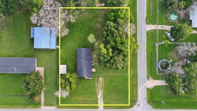 126 County Road 2802, Cleveland, TX 77327