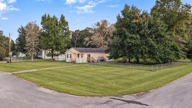 126 County Road 2802, Cleveland, TX 77327