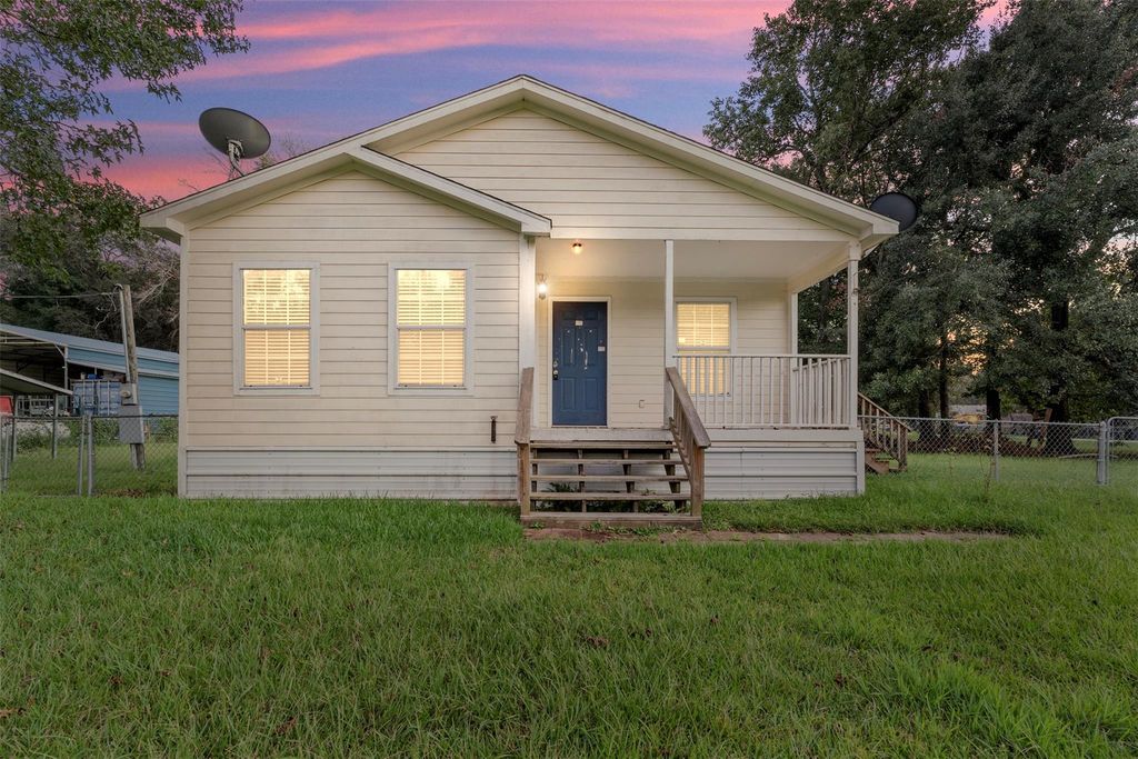 126 County Road 2802, Cleveland, TX 77327
