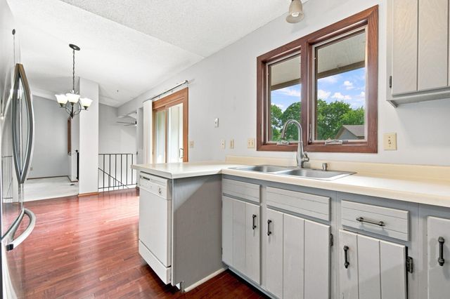 7232 Woodstock Drive, Bloomington, MN 55438