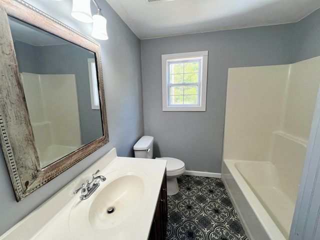 126 W BOONE ST, Adamsville, TN 38310