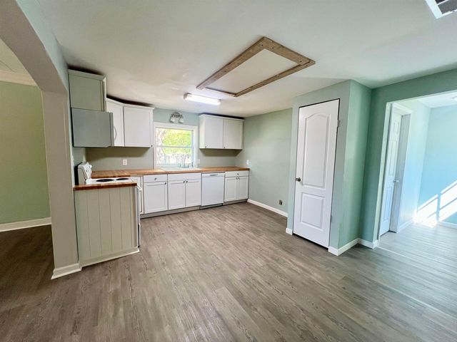 126 W BOONE ST, Adamsville, TN 38310