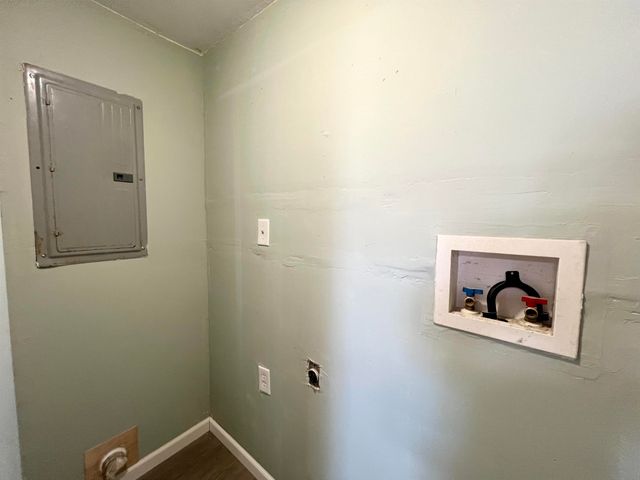 126 W BOONE ST, Adamsville, TN 38310