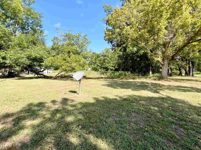 126 W BOONE ST, Adamsville, TN 38310