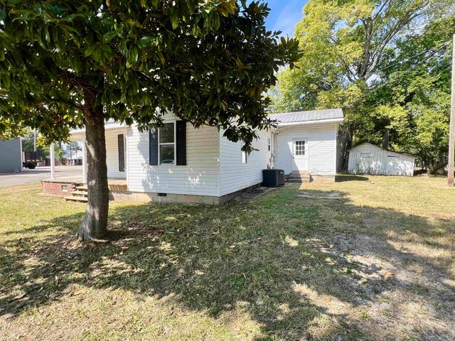126 W BOONE ST, Adamsville, TN 38310