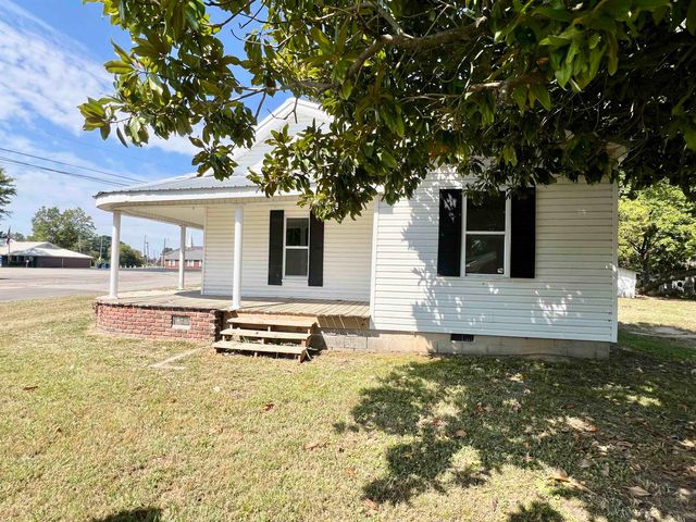 126 W BOONE ST, Adamsville, TN 38310