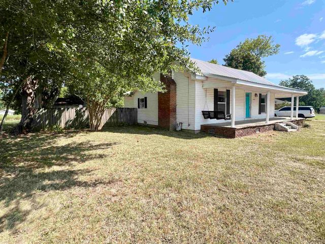 126 W BOONE ST, Adamsville, TN 38310