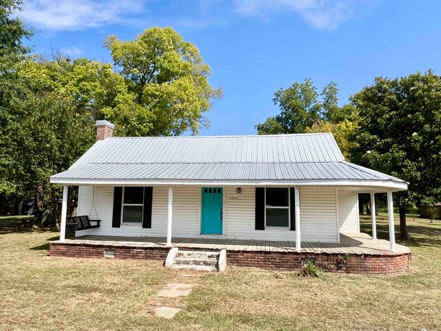 126 W BOONE ST, Adamsville, TN 38310