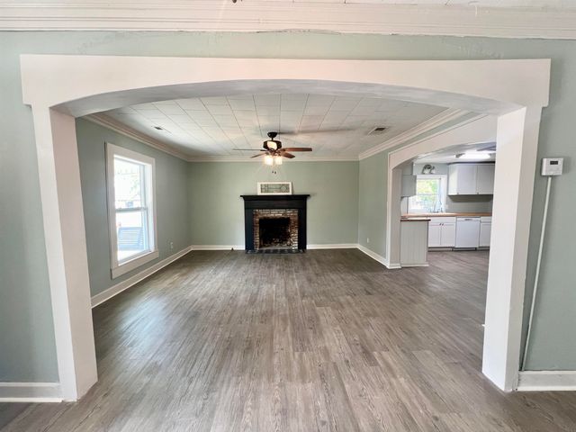 126 W BOONE ST, Adamsville, TN 38310