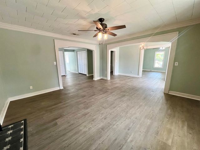 126 W BOONE ST, Adamsville, TN 38310