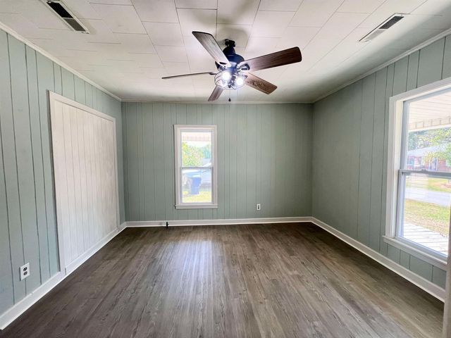 126 W BOONE ST, Adamsville, TN 38310