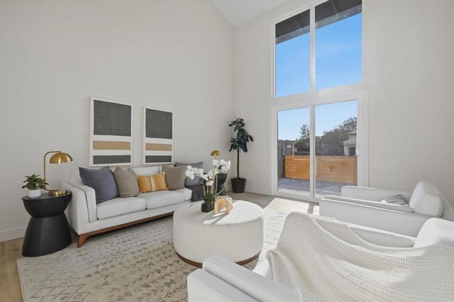 7079 Enders Avenue, San Diego, CA 92122