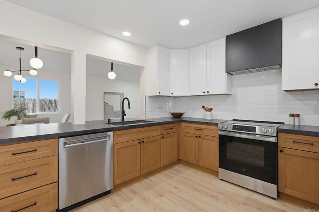 7079 Enders Avenue, San Diego, CA 92122