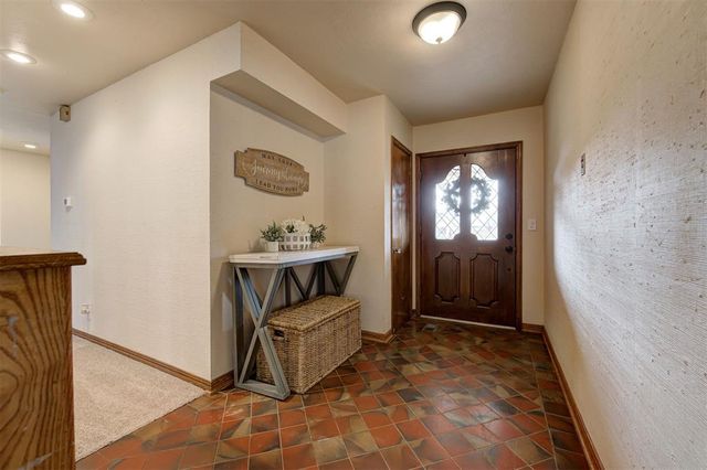 1839 E Pleasantview Lane, Mustang, OK 73064