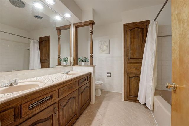 1839 E Pleasantview Lane, Mustang, OK 73064