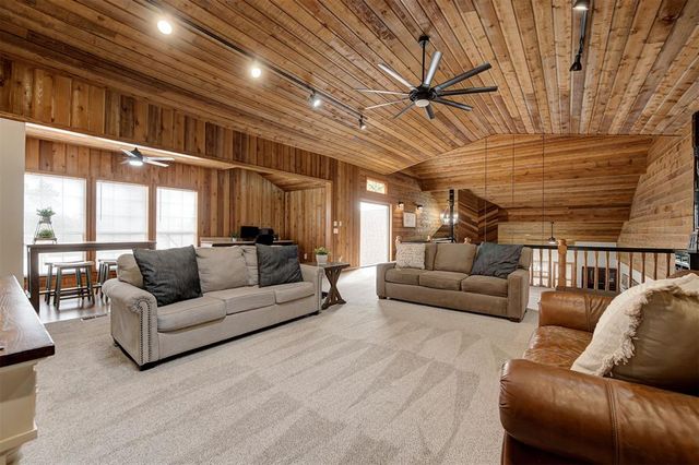 1839 E Pleasantview Lane, Mustang, OK 73064