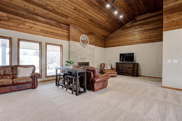 1839 E Pleasantview Lane, Mustang, OK 73064