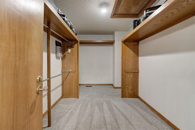 1839 E Pleasantview Lane, Mustang, OK 73064