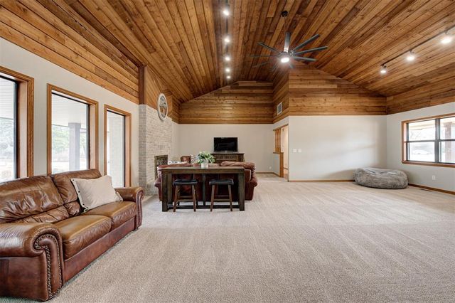 1839 E Pleasantview Lane, Mustang, OK 73064