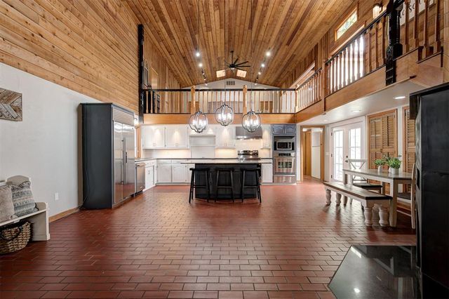 1839 E Pleasantview Lane, Mustang, OK 73064