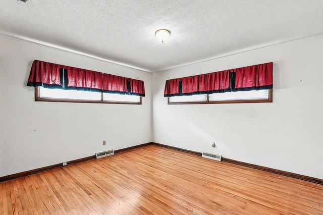 2446 N Coolidge Ave, Wichita, KS 67204