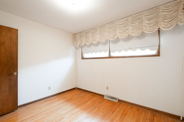 2446 N Coolidge Ave, Wichita, KS 67204