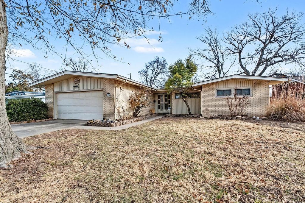 2446 N Coolidge Ave, Wichita, KS 67204