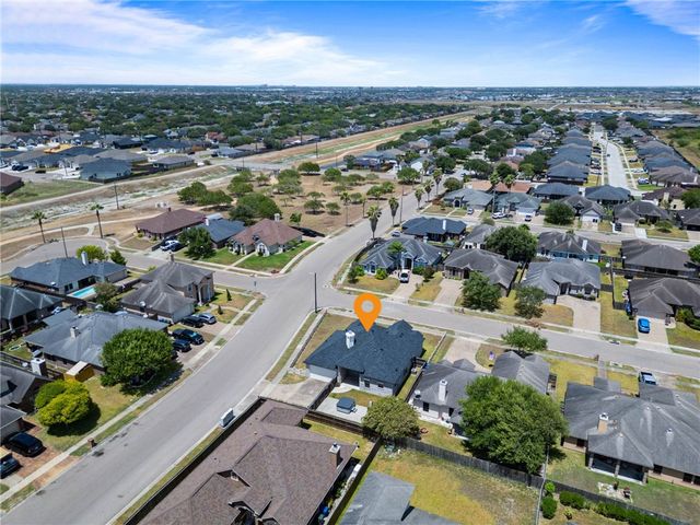 6821 Round Table St, Corpus Christi, TX 78414
