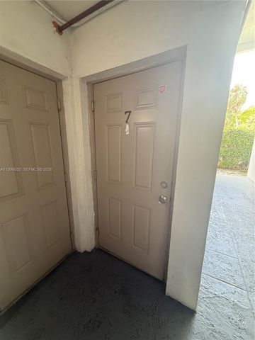 201 SE 6th Ave 7, Pompano Beach, FL 33060