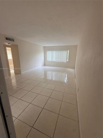 201 SE 6th Ave 7, Pompano Beach, FL 33060