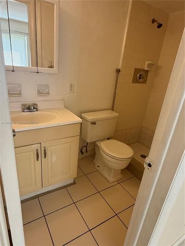 201 SE 6th Ave 7, Pompano Beach, FL 33060