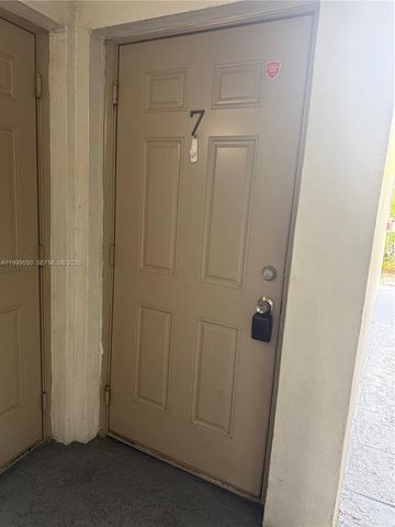 201 SE 6th Ave 7, Pompano Beach, FL 33060