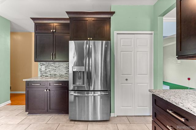 48578 Wildrose Drive, Canton Charter Township, MI 48187