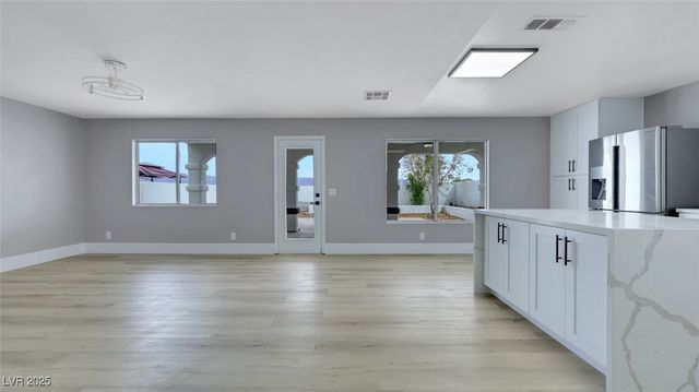 6556 Mount Roy Lane, Las Vegas, NV 89156