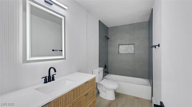 6556 Mount Roy Lane, Las Vegas, NV 89156