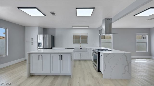 6556 Mount Roy Lane, Las Vegas, NV 89156