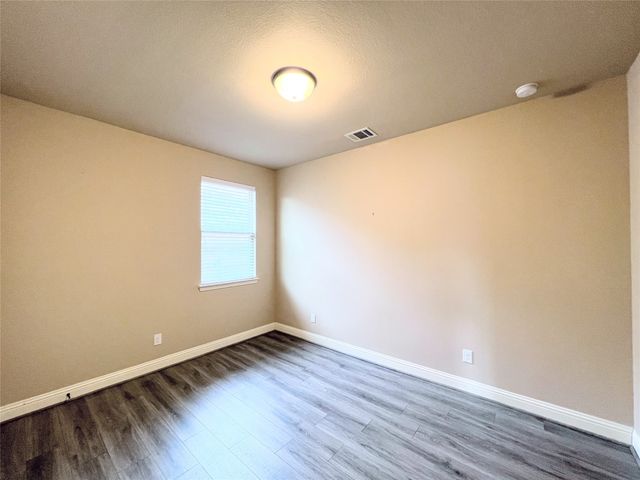 1001 Summer Lane, Mckinney, TX 75071