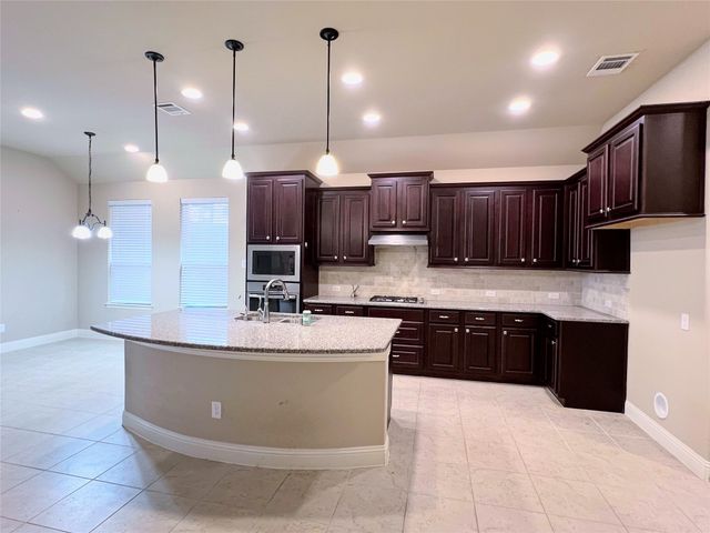 1001 Summer Lane, Mckinney, TX 75071