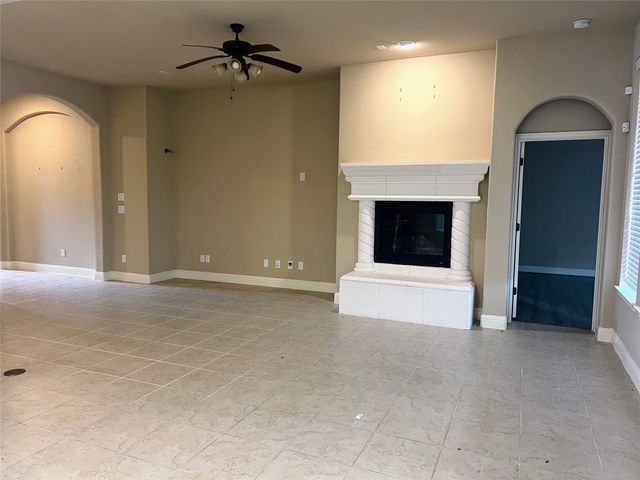 1001 Summer Lane, Mckinney, TX 75071