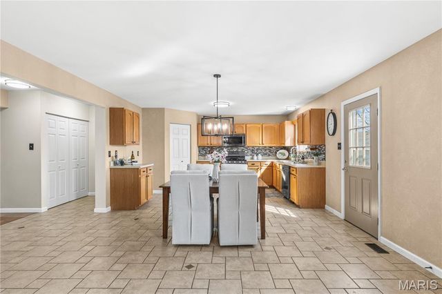 70 Willow Springs Drive, Moscow Mills, MO 63362