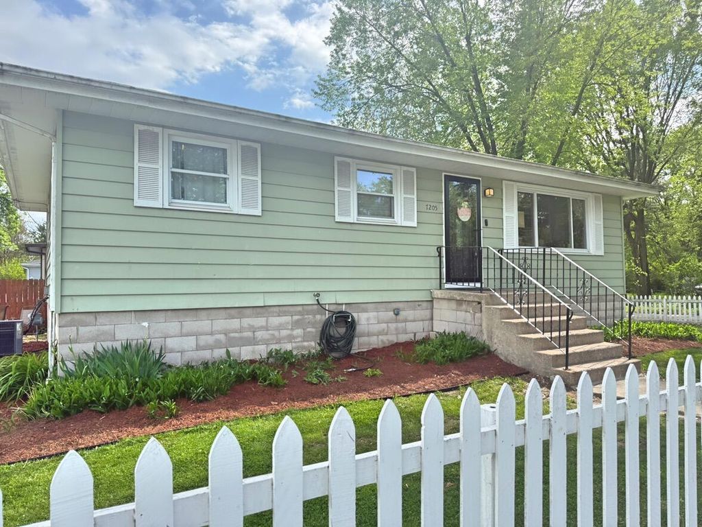 7205 Kentucky Avenue, Hammond, IN 46323