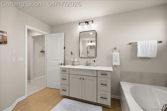 20942 Torbay Drive, Lyon Charter Township, MI 48167