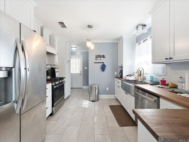 8077 Carlton Roberts Blvd, Denham Springs, LA 70726