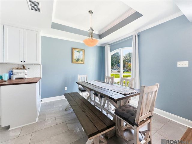 8077 Carlton Roberts Blvd, Denham Springs, LA 70726