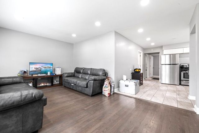 4800 S Lavergne Avenue, Chicago, IL 60638