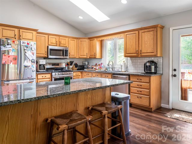 15 Tiffany Lane, Asheville, NC 28804