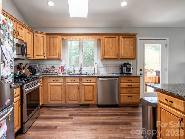 15 Tiffany Lane, Asheville, NC 28804