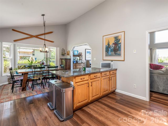 15 Tiffany Lane, Asheville, NC 28804