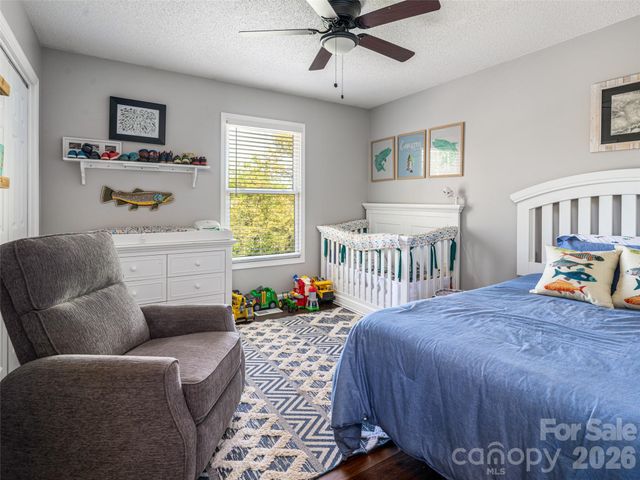 15 Tiffany Lane, Asheville, NC 28804