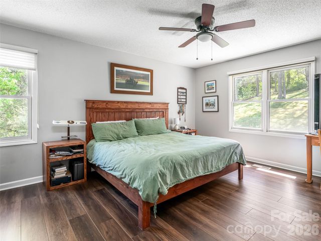 15 Tiffany Lane, Asheville, NC 28804